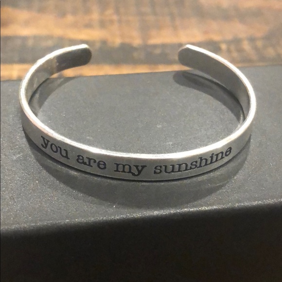 Bracelet - Picture 1 of 2